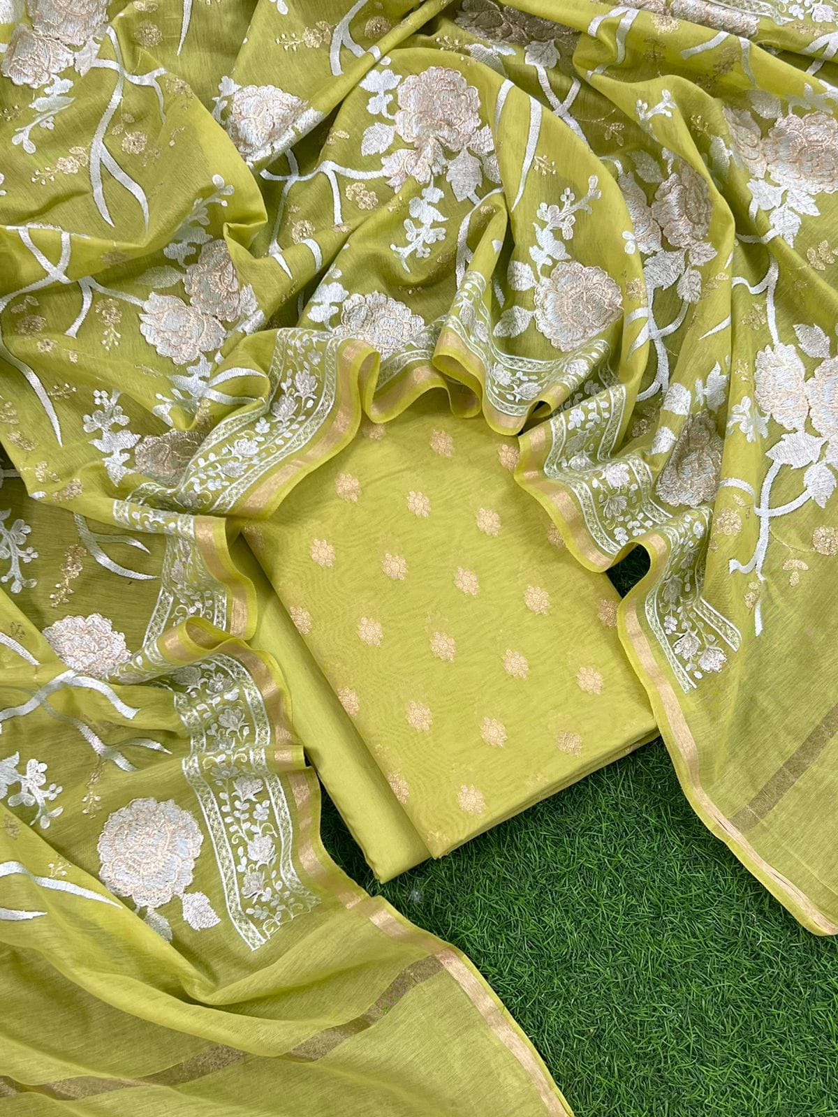 Banarasi unstitch suits