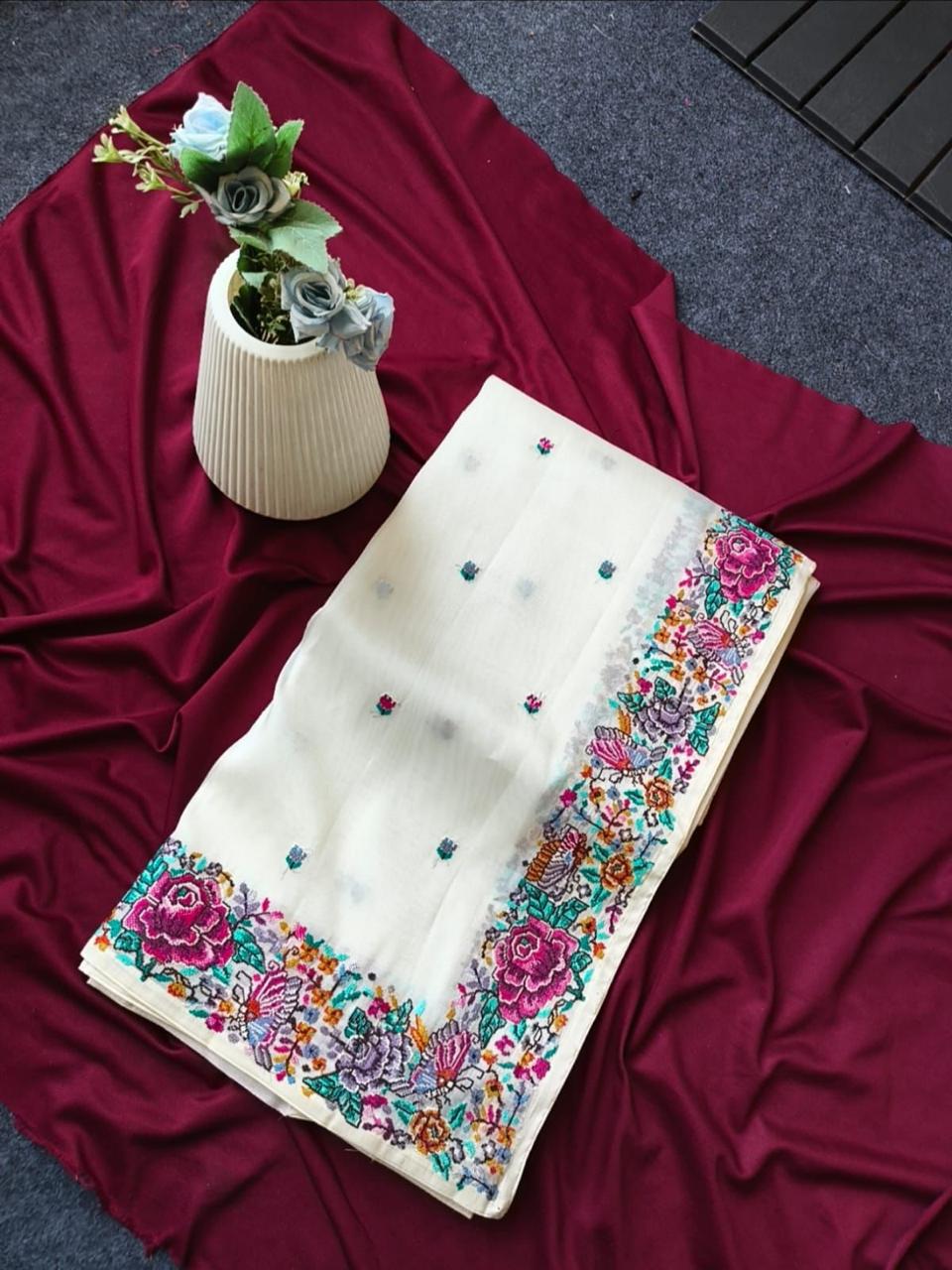 LA LA flower loom saree