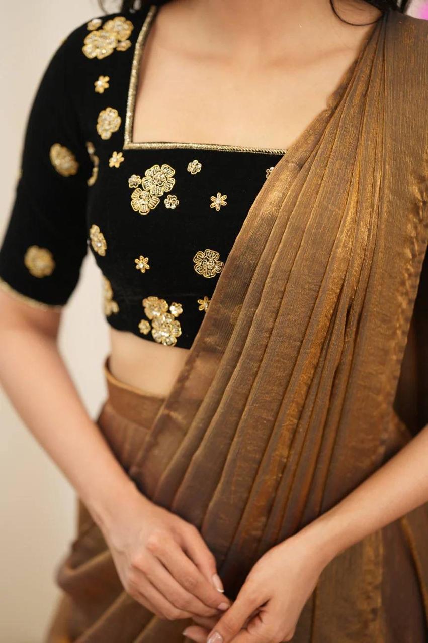 Noor zari lehenga