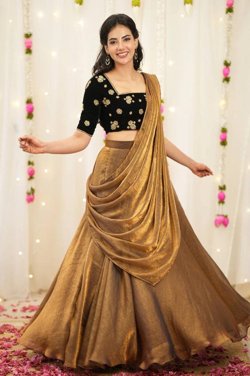 Noor zari lehenga
