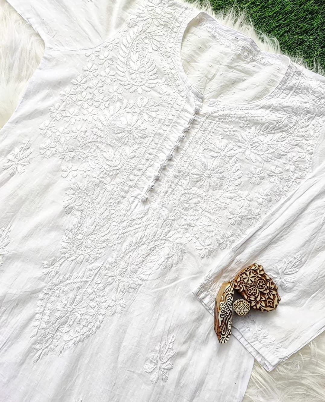 chikankari kurta set