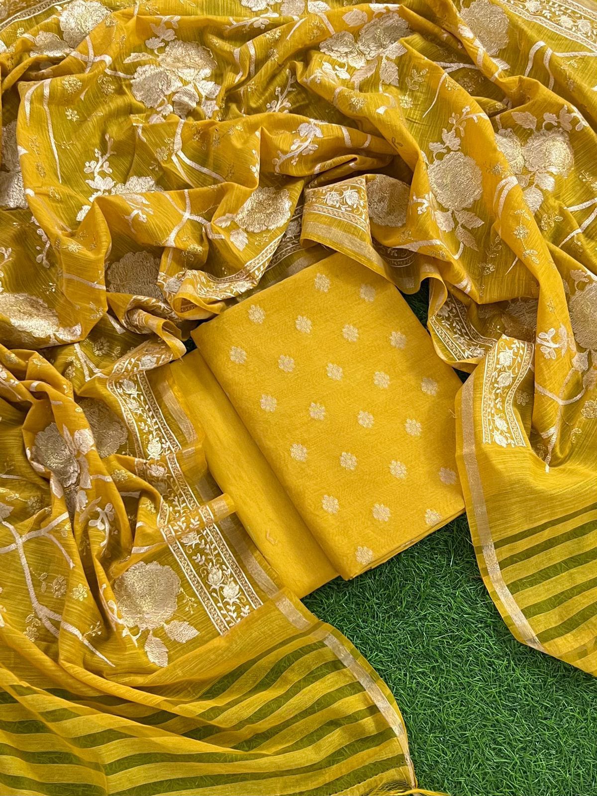 Banarasi unstitch suits