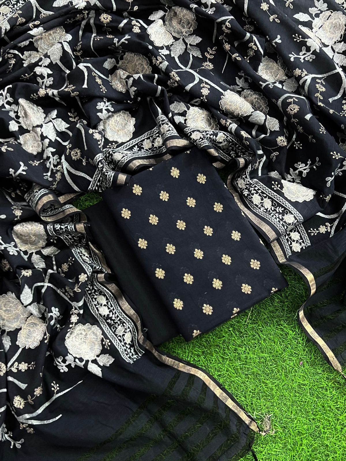 Banarasi unstitch suits
