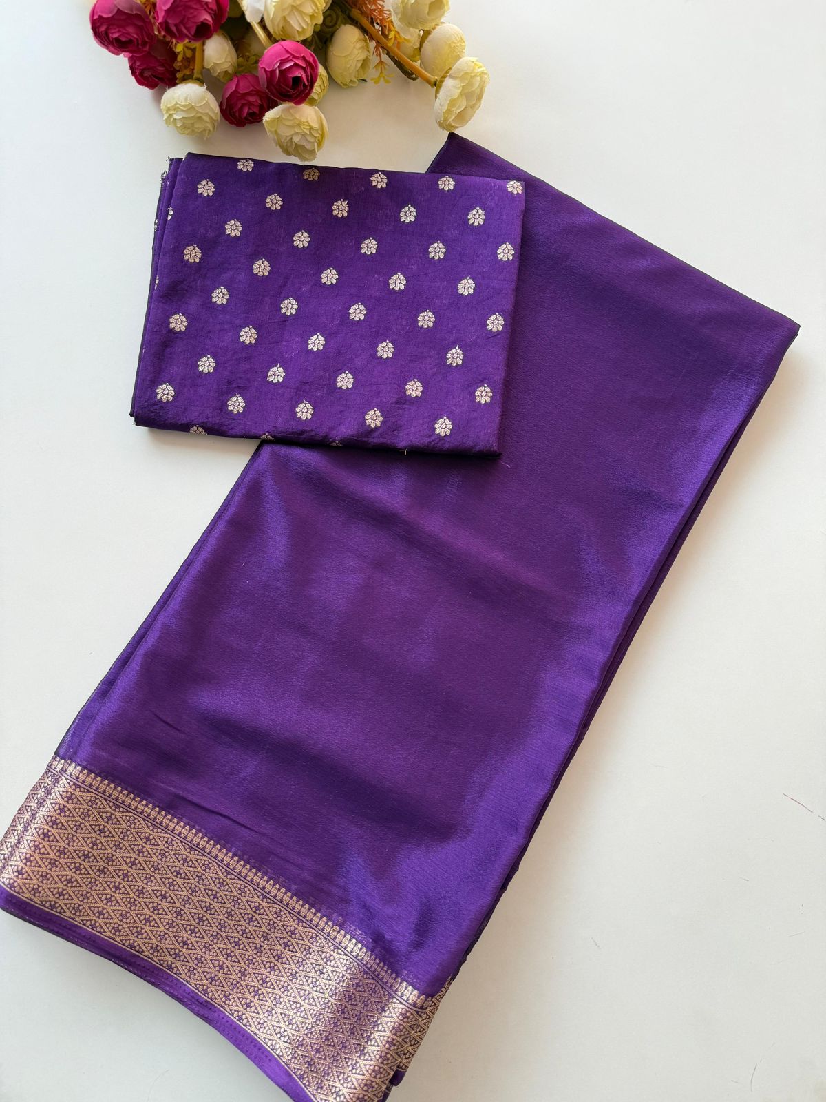 Chinnon Budget Friendly Saree