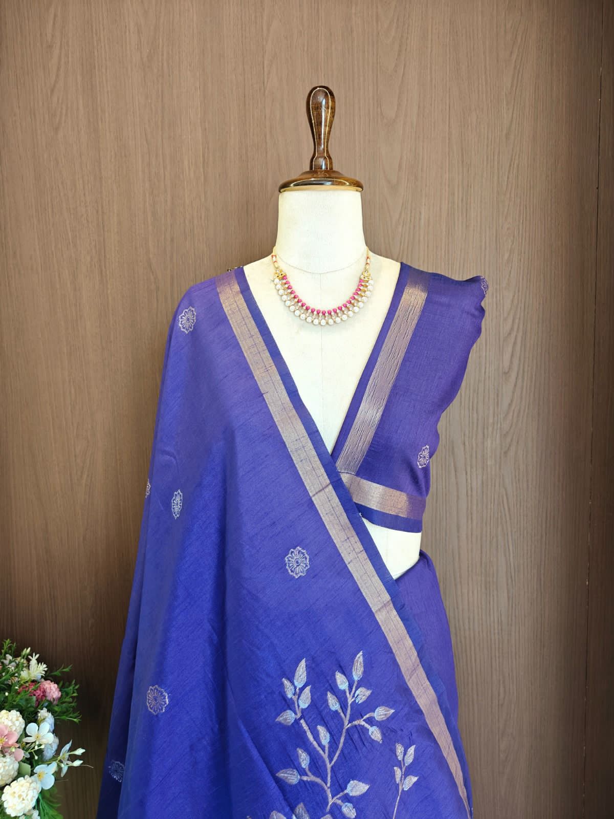 Saloni