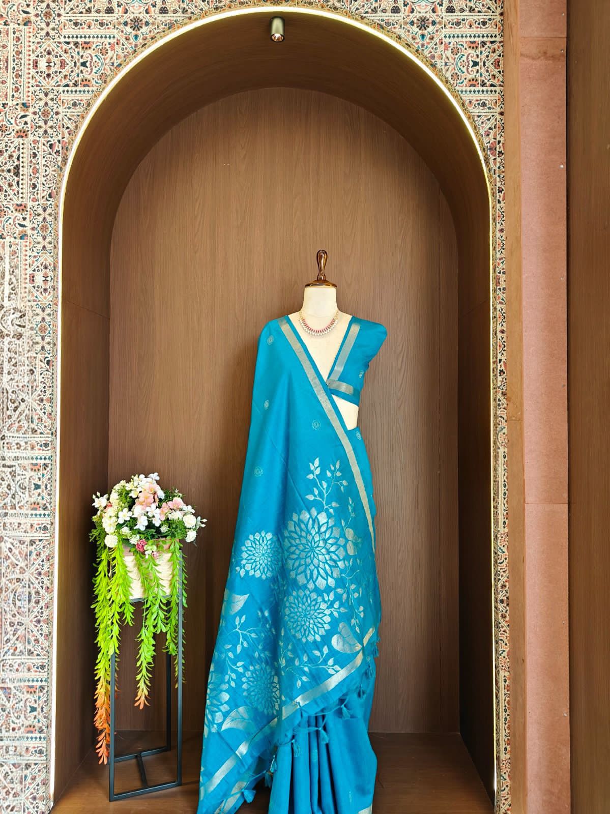 Saloni