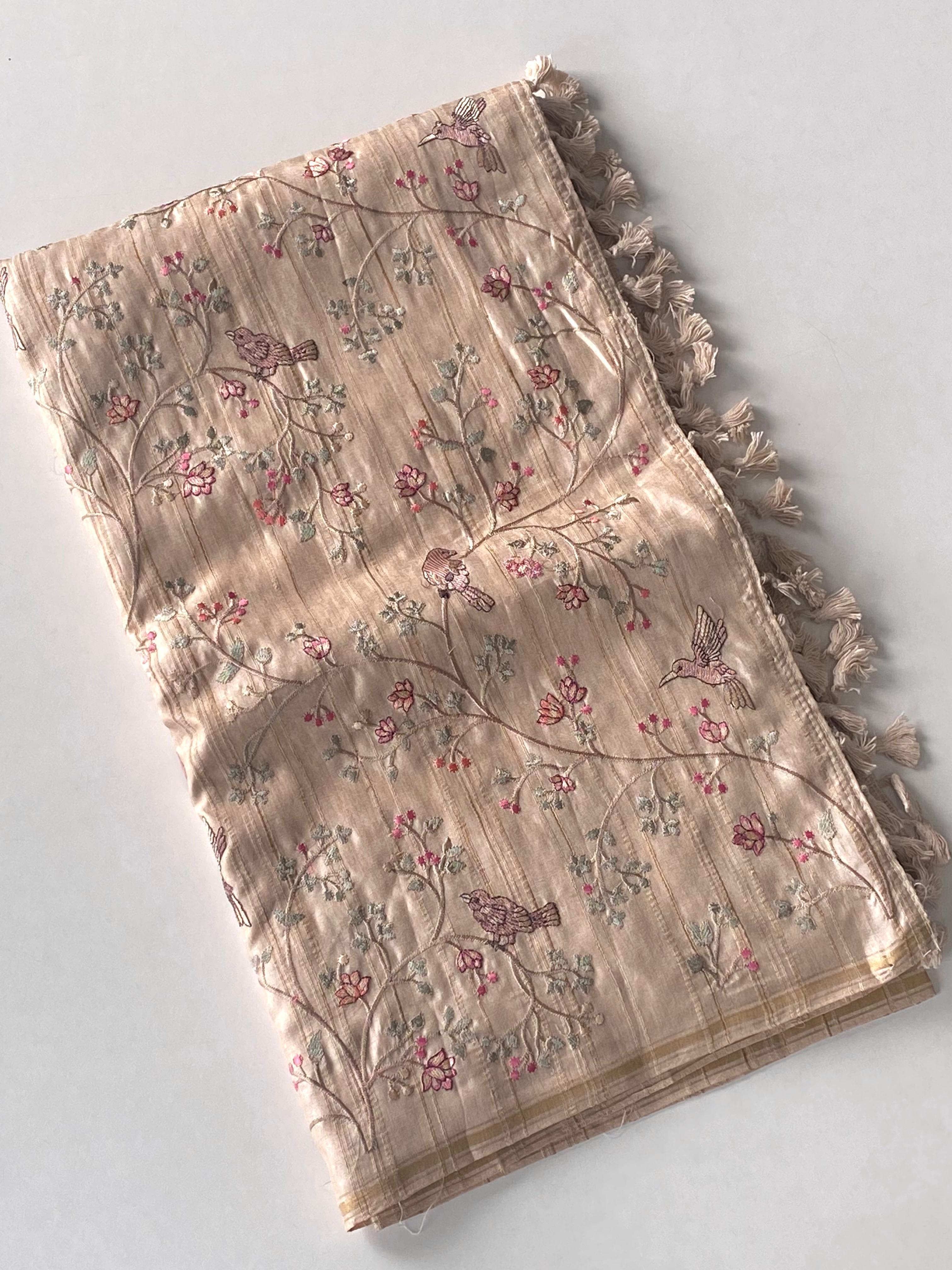 Loom saree